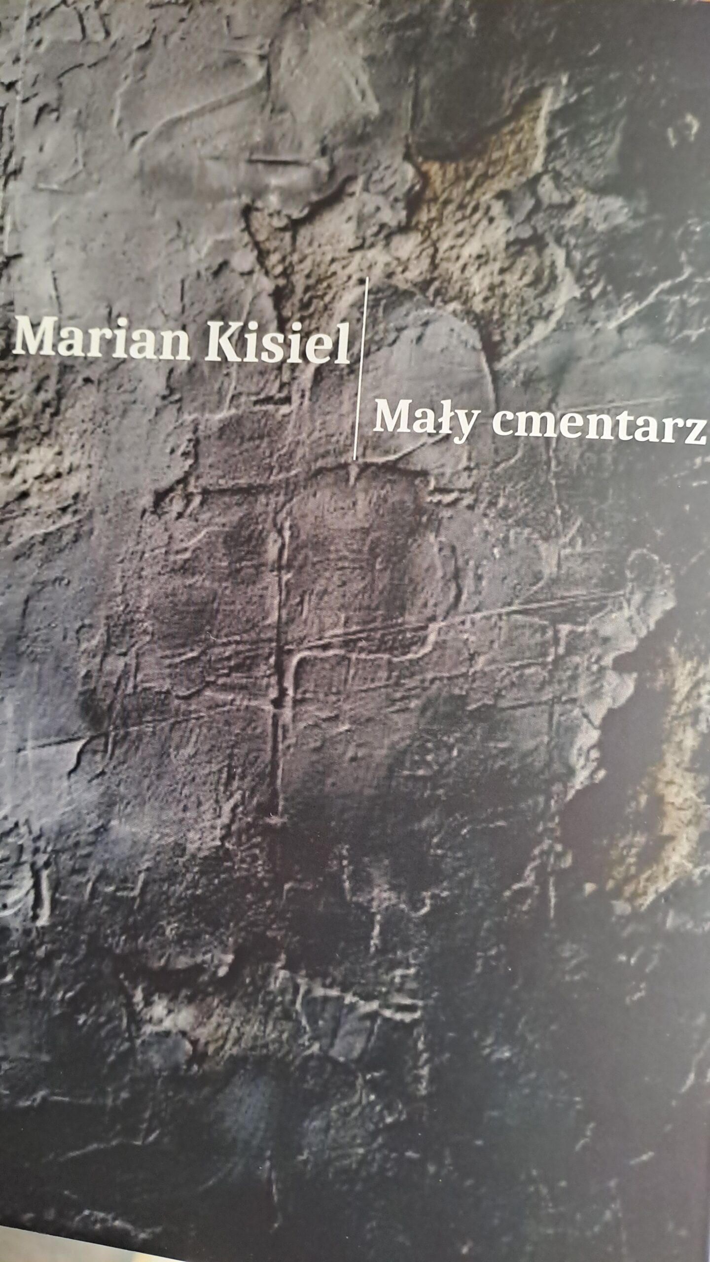okładka książki Mały cmentarz Marian Kisiel