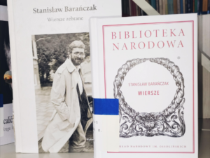 zdjęcie przedstawiające ksiązki stanisława barańczaka