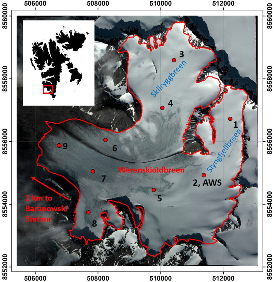 Lokalizacja sieci tyczek ablacyjnych (1-9) oraz automatycznej stacji meteorologicznej (AWS) na lodowcu Werenskiold (na zobrazowaniu GeoEye, 2010/08/10).
