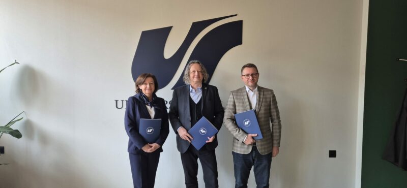 rektor i przedstawiciele związków zawodowych