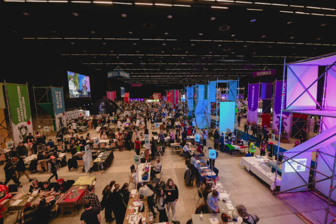 Uczestnicy Śląskiego Festiwalu Nauki Katowice w Sali Wielofunkcyjnej MCK. Fot. Wojtek Korpusik.