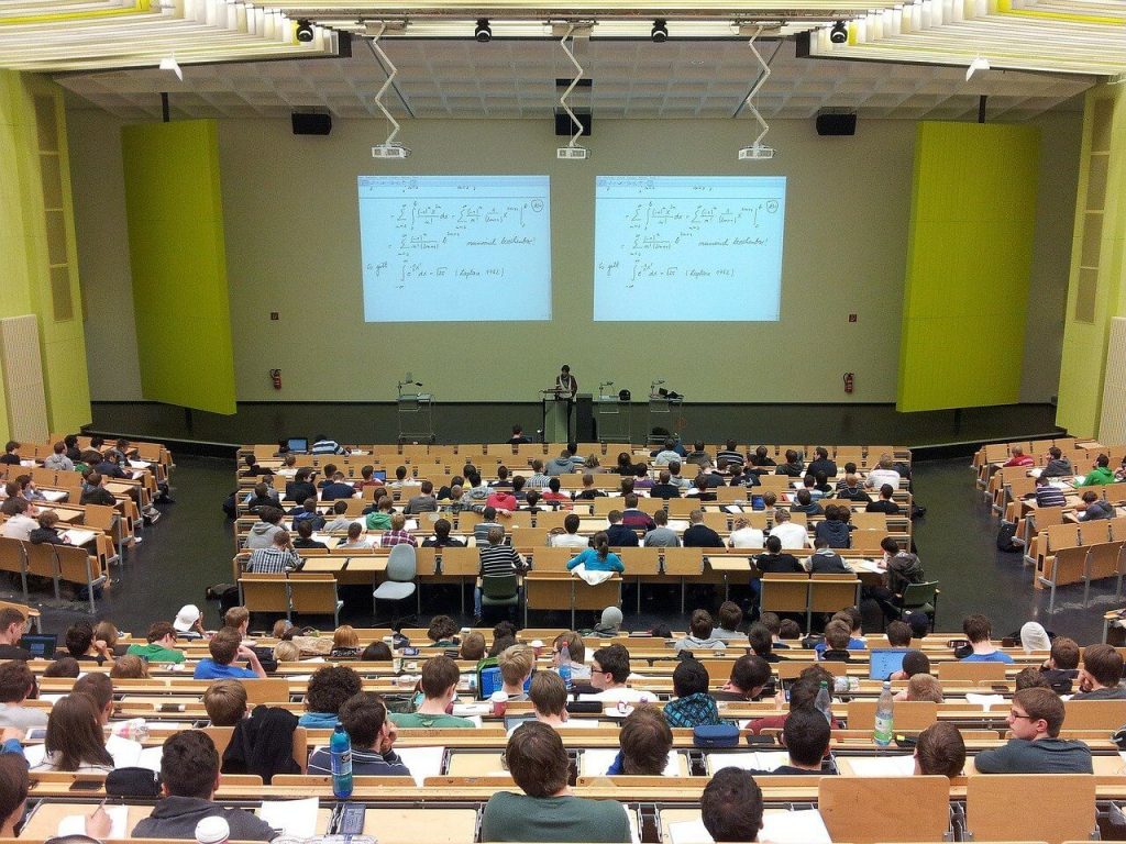 Wykład pt. „Postępy w oscylacyjnych reakcjach katalitycznych”