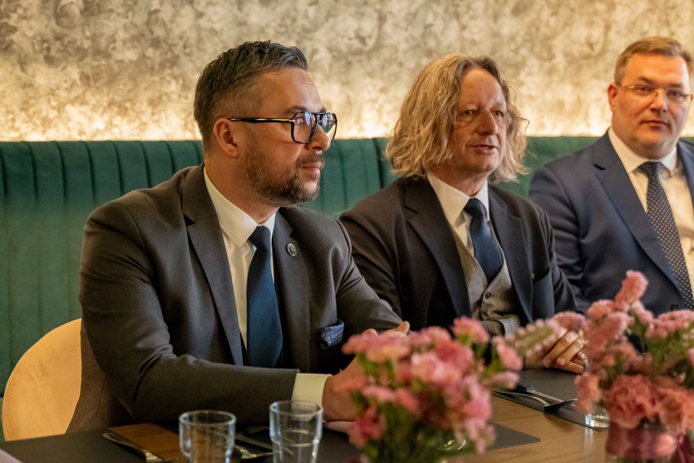 Uczestnicy spotkania z Ministrem Nauki i Szkolnictwa Wyższego na Uniwersytecie Śląskim w Katowicach