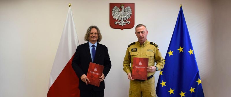 ląski Komendant Wojewódzki PSP st. bryg. Damian Legierski oraz Rektor Uniwersytetu Śląskiego prof. dr hab. Ryszard Koziołek.