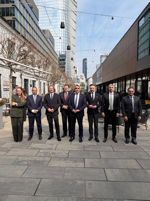 na zaproszenie Jego Magnificencji Rektora Uniwersytetu Śląskiego Profesora Ryszarda Koziołka odbył się roboczy lunch z ambasadorami arabskich państw Zatoki Perskiej w Polsce.