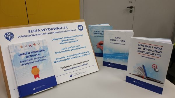Seria „Publikacje Studium Praktycznej Nauki Języków Obcych”