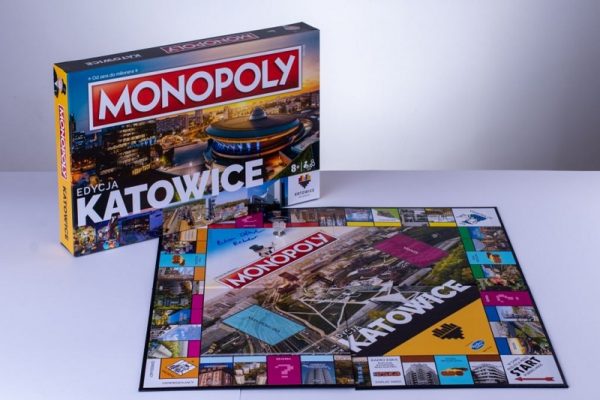 Specjalna edycja gry Monopoly Katowice z autografem Rektor UE
