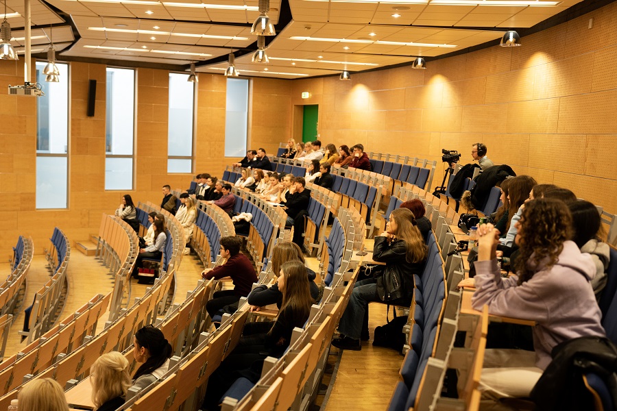 Uczestnicy Dni Otwartych na Wydziale Prawa i Administracji, fot. Małgorzata Dymowska