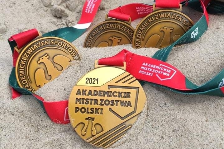 Złoty medal dla Uniwersytetu Śląskiego na Akademickich Mistrzostwach Polski w siatkówce plażowej | fot. Sylwia Kowalewska