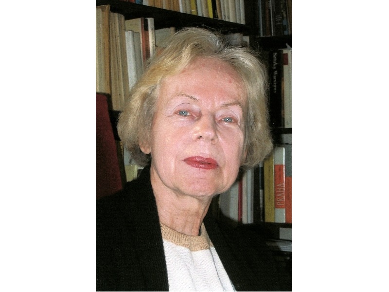zdjęcie portretowe prof. Ewy Chojeckiej/portrait photo of Prof. Ewa Chojecka