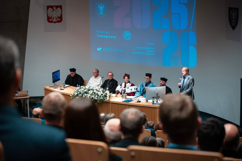 7 listopada 2025 roku odbyła się inauguracja roku akademickiego 2025/2026 będąca częścią obchodów 25-lecia Wydziału Teologicznego Uniwersytetu Śląskiego | Fot. Marcel Goldmann