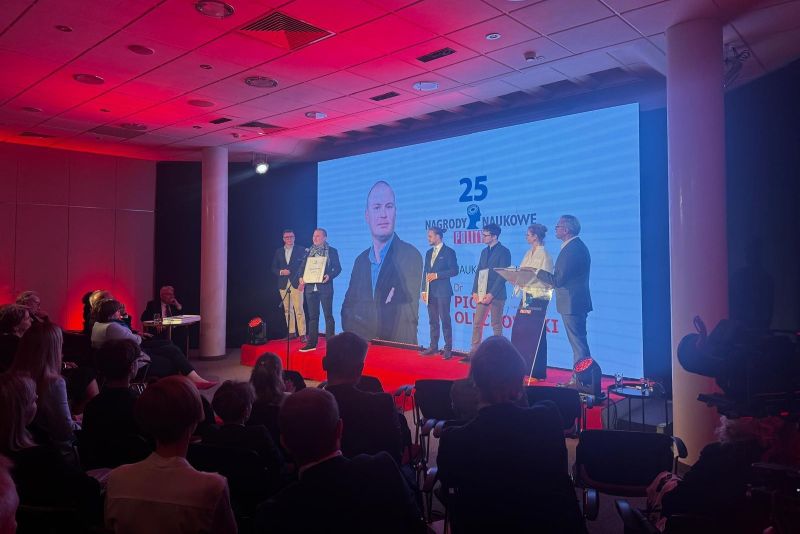 Zwycięzcy Nagród Naukowych POLITYKI | Materiały UŚ
