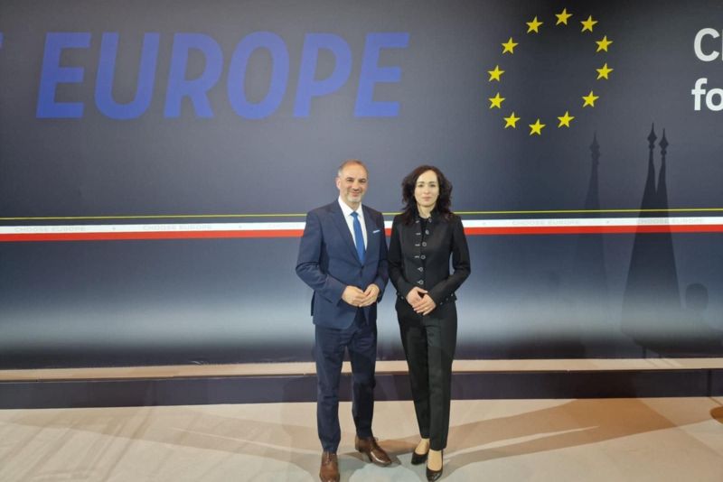 Dr hab. Agnieszka Turska-Kawa, prof. UŚ, prorektor ds. nauki oraz prof. dr hab. Tomasz Pietrzykowski, prorektor ds. współpracy międzynarodowej i krajowej | Materiały UŚ