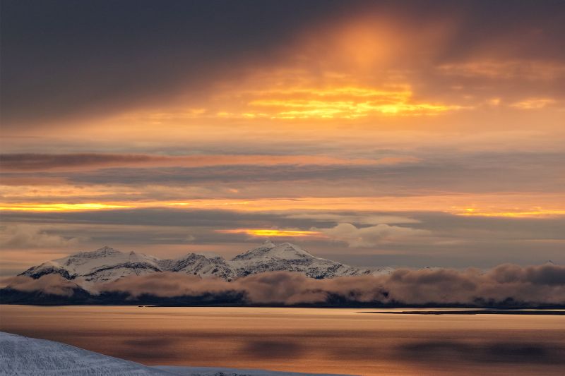 Zachód Słońca nad fiordami wzbudzał zachwyt | Fot. Daniel Migdalski