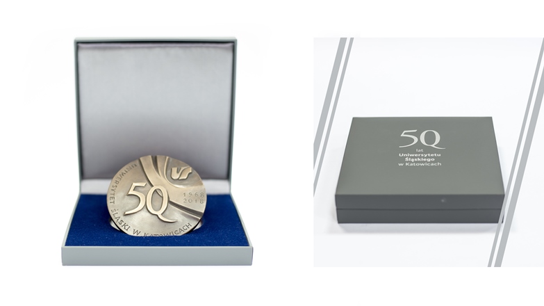 Pamiątkowy medal z okazji 50-lecia istnienia Uniwersytetu Śląskiego