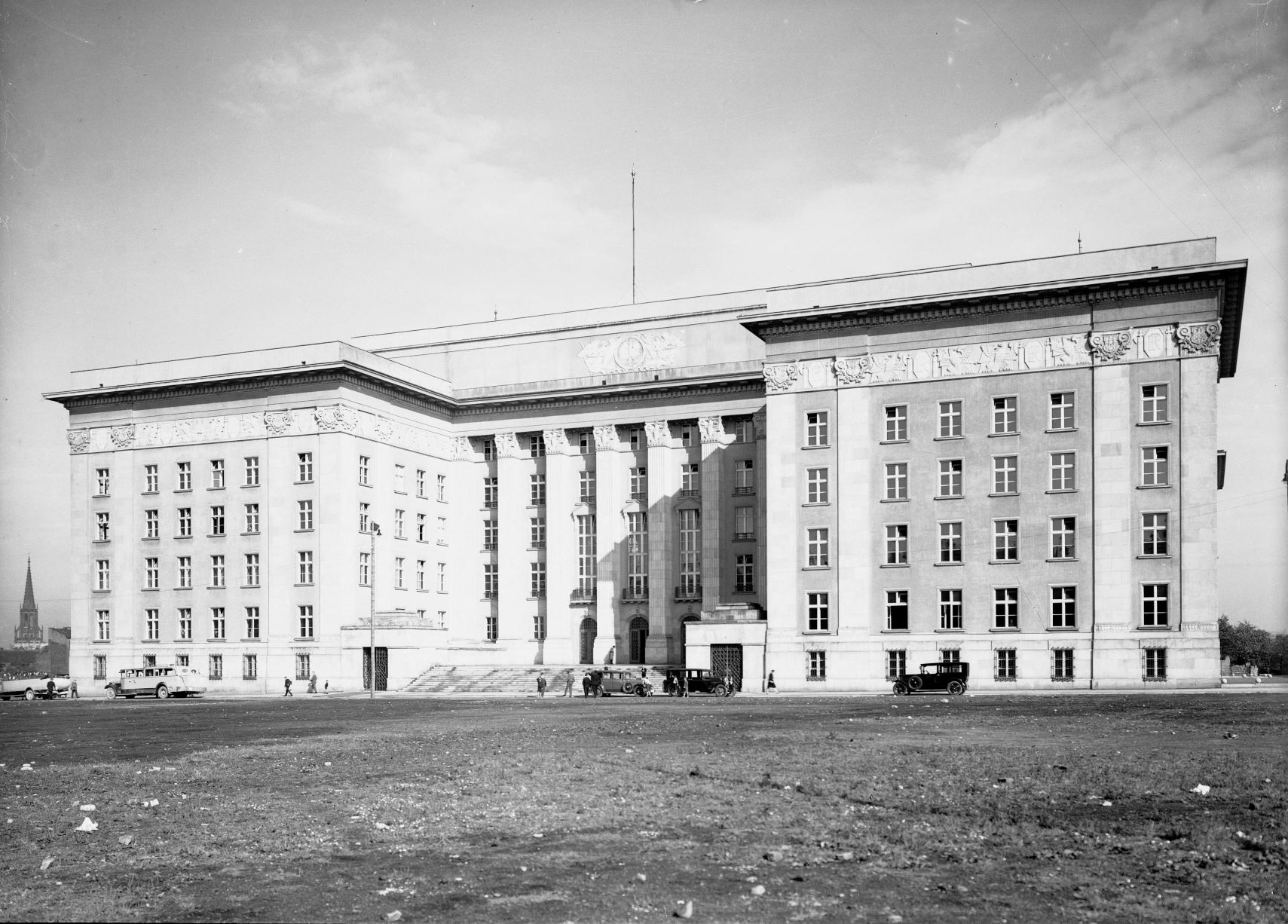 Historyczne zdjęcie gmachu Sejmu Śląskiego w Katowiacach