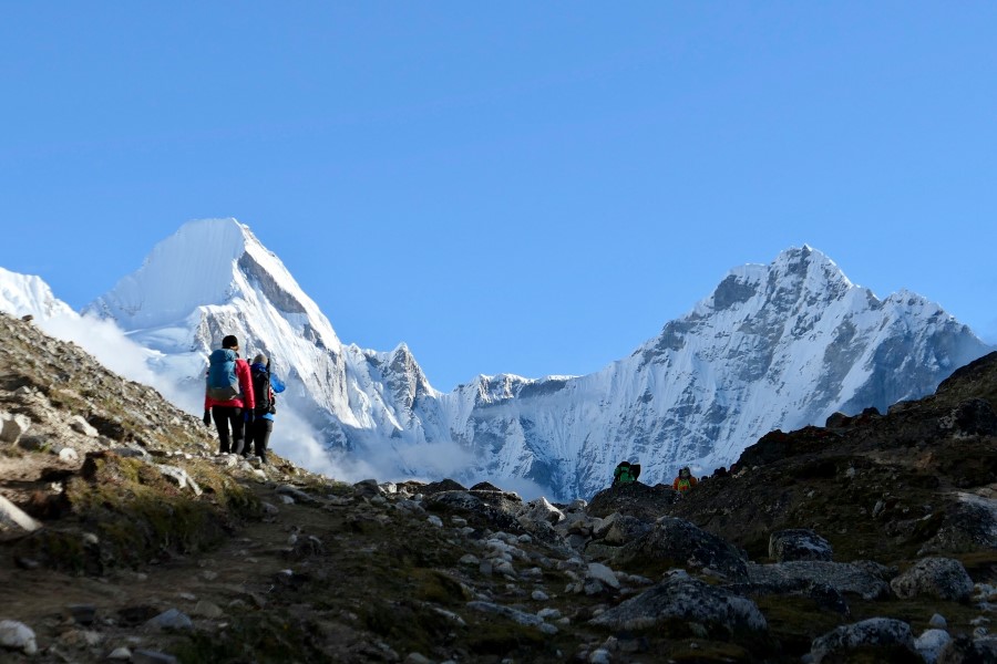 wspinacze w Himalajach