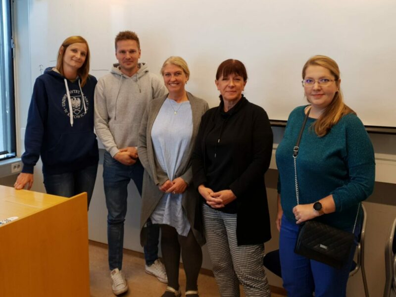 zespół badawczy podczas wizyty studyjnej w University of Iceland