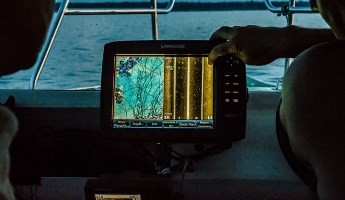 Zdjęcie sonaru – ekran z zapisanymi danymi batymetrycznymi