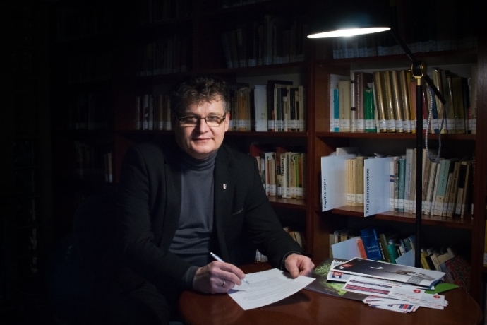 Zdjęcie portretowe prof. Mariusza Jagielskiego