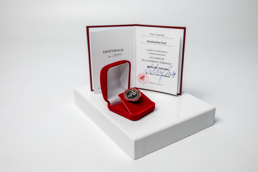 odznaka honorowa Ministra Zdrowia „Za zasługi dla ochrony zdrowia” dla Jolanty Wadowskiej-Król