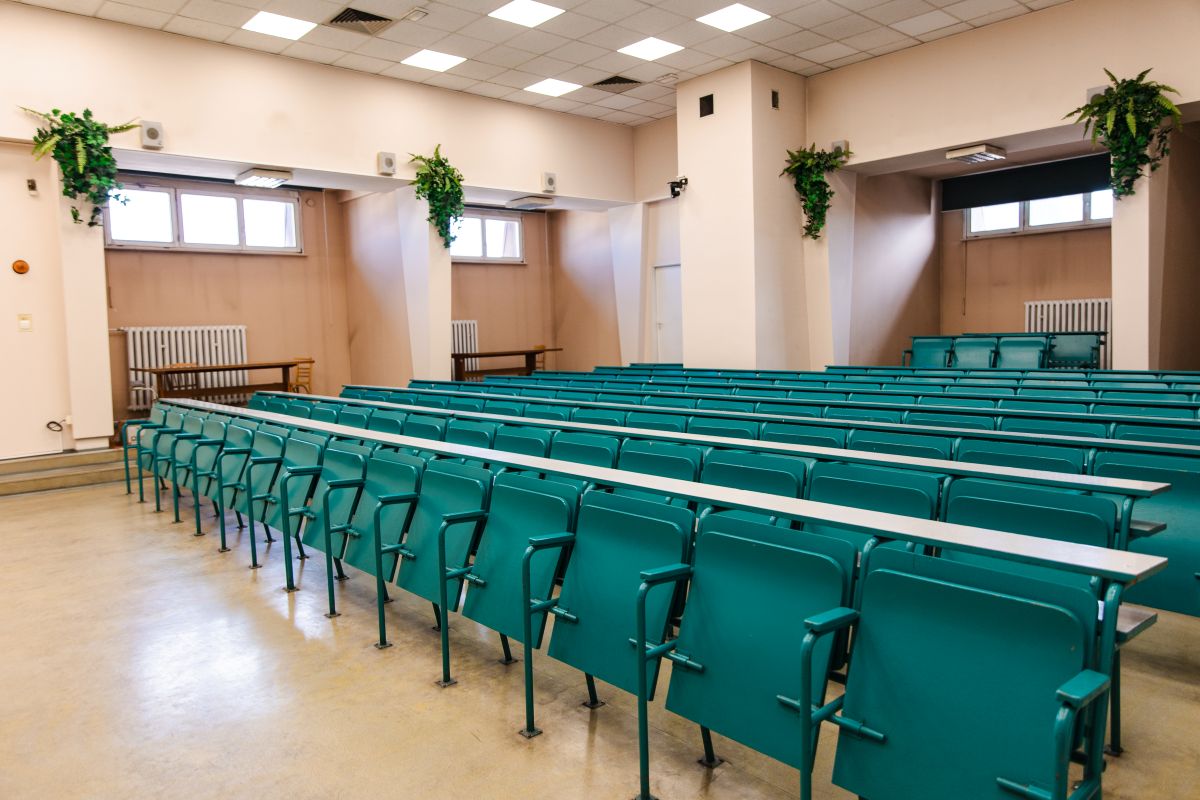 SU3A7802 aula w budynku przy ul. Szkolnej 9 w Katowicach