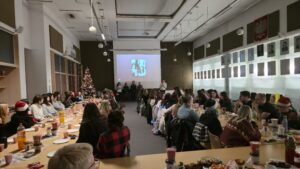 członkowie koła podczas spotkania świątecznego