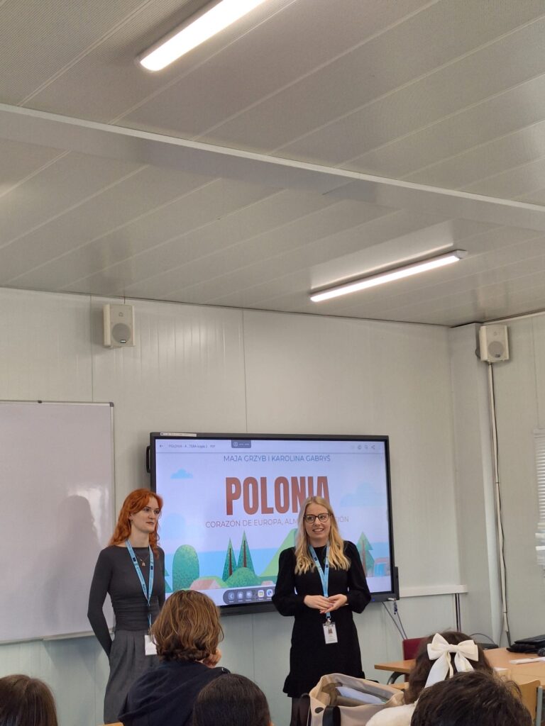 polscy przedstawiciele w trakcie przemówienia