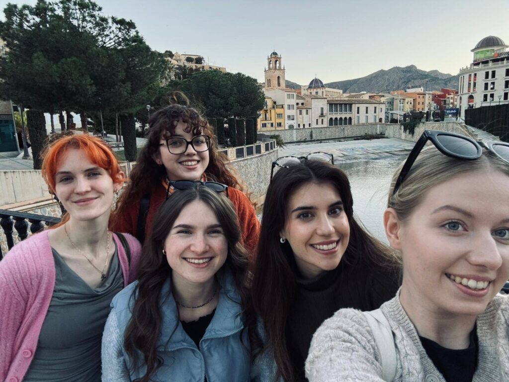 studentki w trakcie wyjazdu