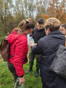 Pierwsze zajęcia w projekcie "Laboratoria czwartej przyrody" w lesie