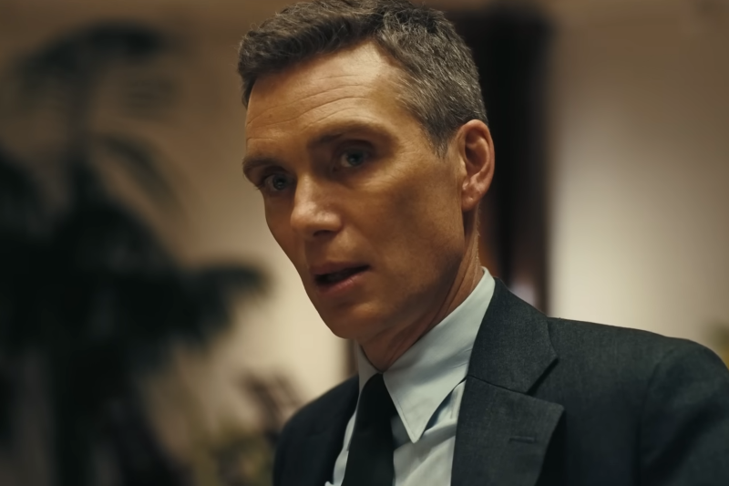 Aktor Cillian Murphy w roli Roberta Oppenheimera | Kadr z trailera filmu „Oppenheimer”