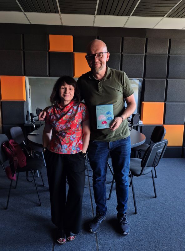 prof. Wyrwas z prowadzącym podcast