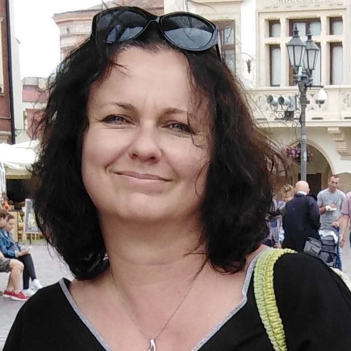 dr hab. Renata Dampc-Jarosz, prof. UŚ