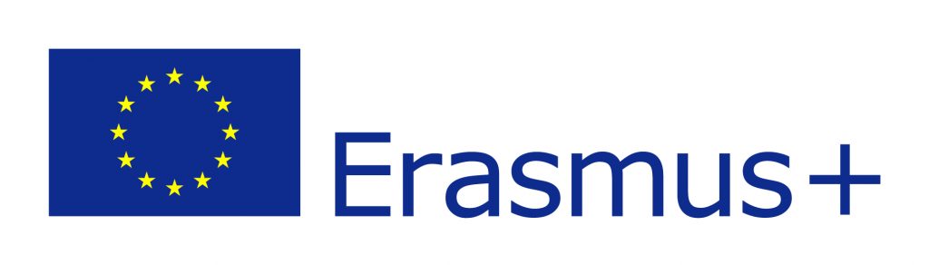 logotyp: flaga Unii Europejskiej - okrąg złożony z dwunastu złotych gwiazd na niebieskim tle, obok niebieski napis Erasmus +