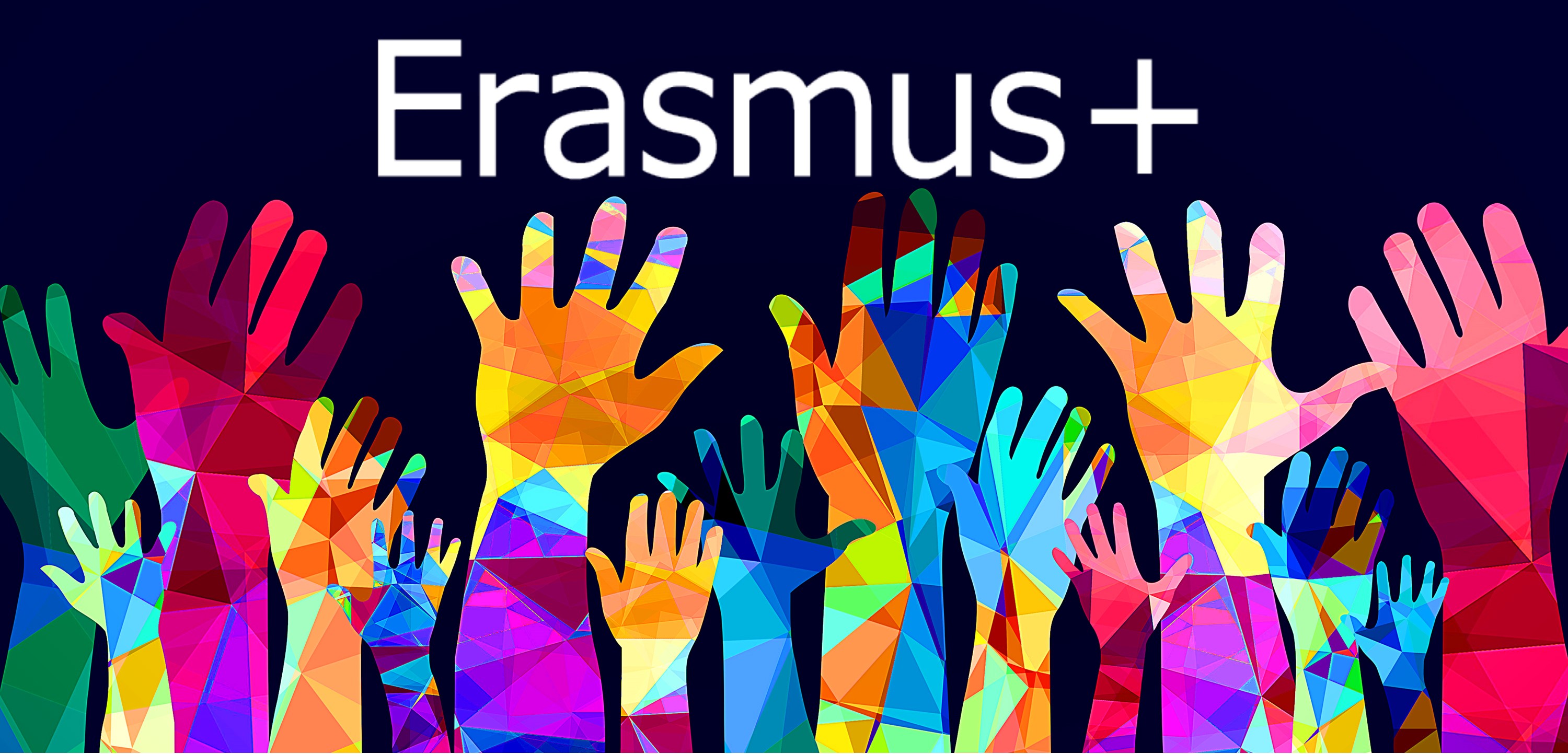 kolorowe ręce, a nad nimi napis Erasmus +