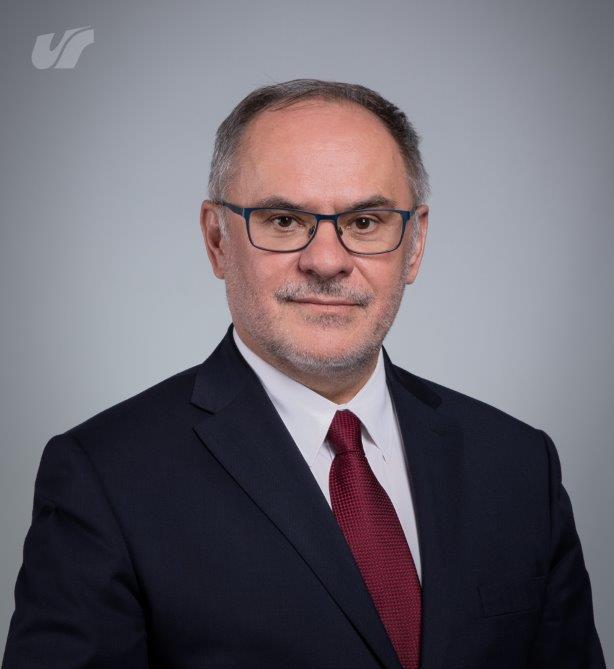 zdjęcie portretowe: prof. Krzysztof Jarosz
