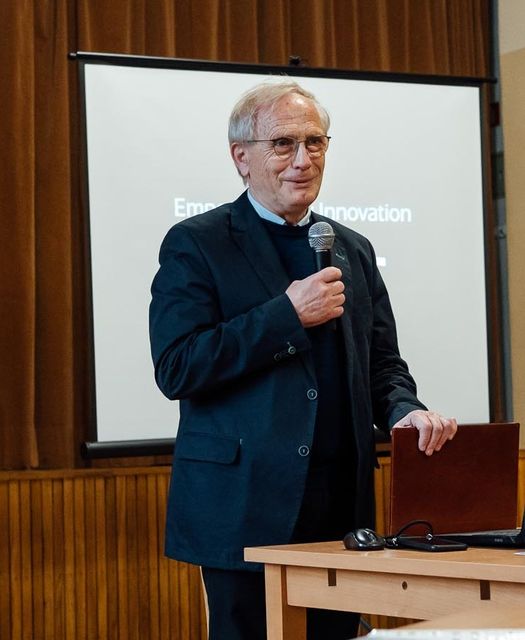 prof. Wojciech Światkiewicz