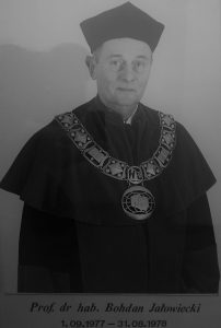 prof. dr hab. Bohdan Jalowiecki w todze Dziekana WNS UŚ
