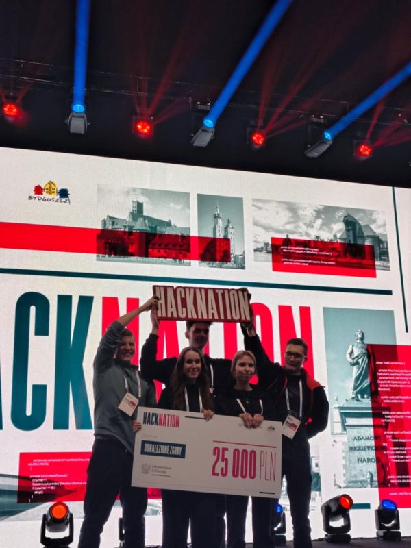 Zwycięska drużyna OneMoreFix | Fot. zdjęcie organizatora